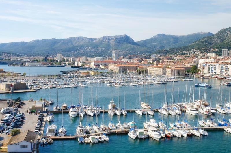 Cote D'azur Spacieux / Lumineux Apartment *